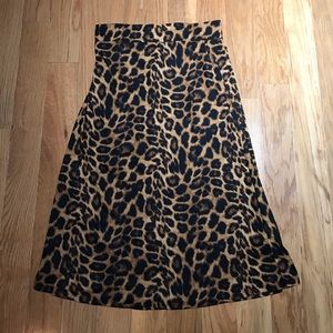 Boutique Leopard print mid length skirt